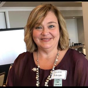 Meet your Posher, Danielle